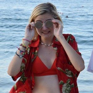 Meet your Posher, Riley